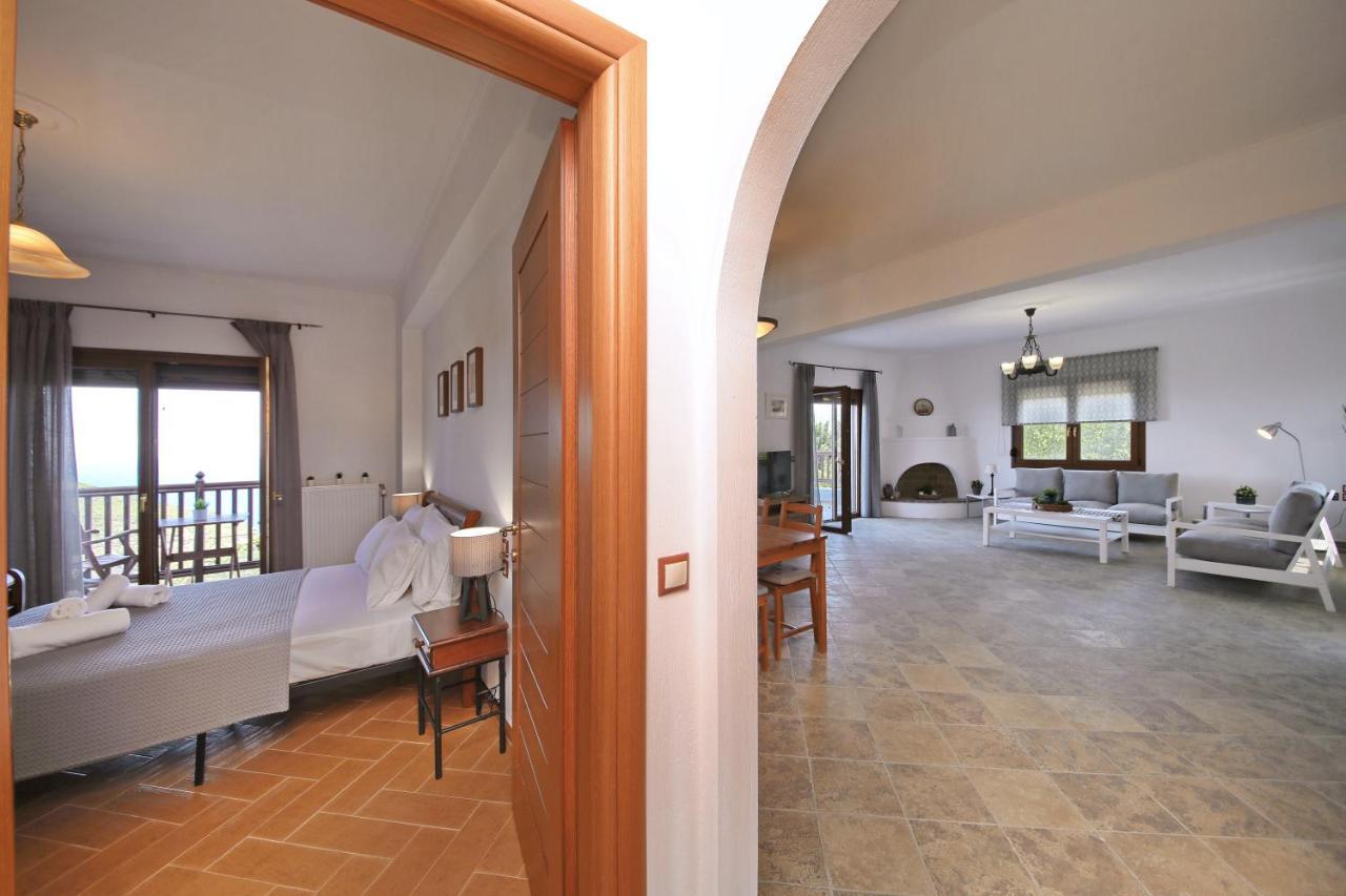 Villa Margini, Aegean Views , Pool Villa, Skopelos ภายนอก รูปภาพ