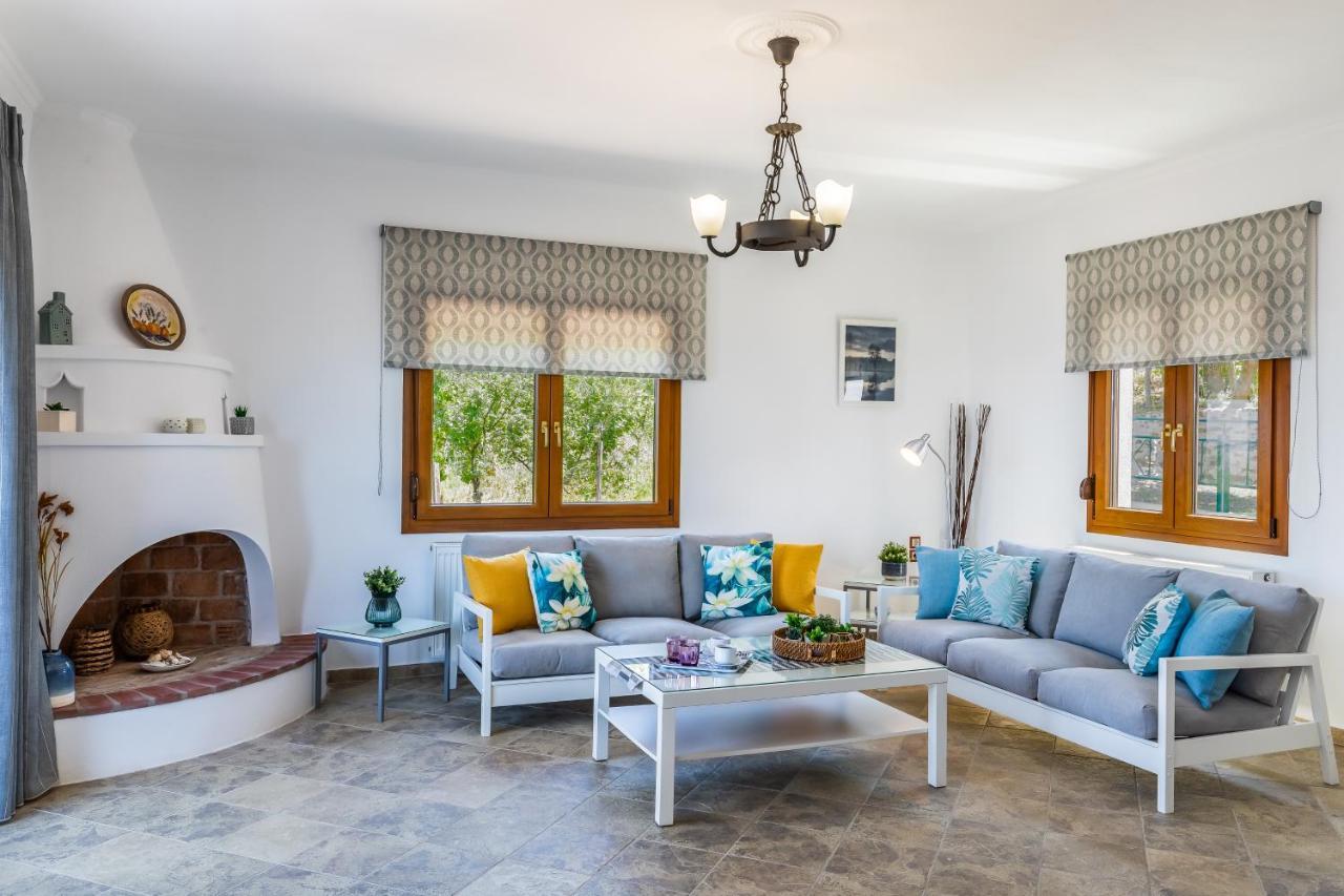 Villa Margini, Aegean Views , Pool Villa, Skopelos ภายนอก รูปภาพ